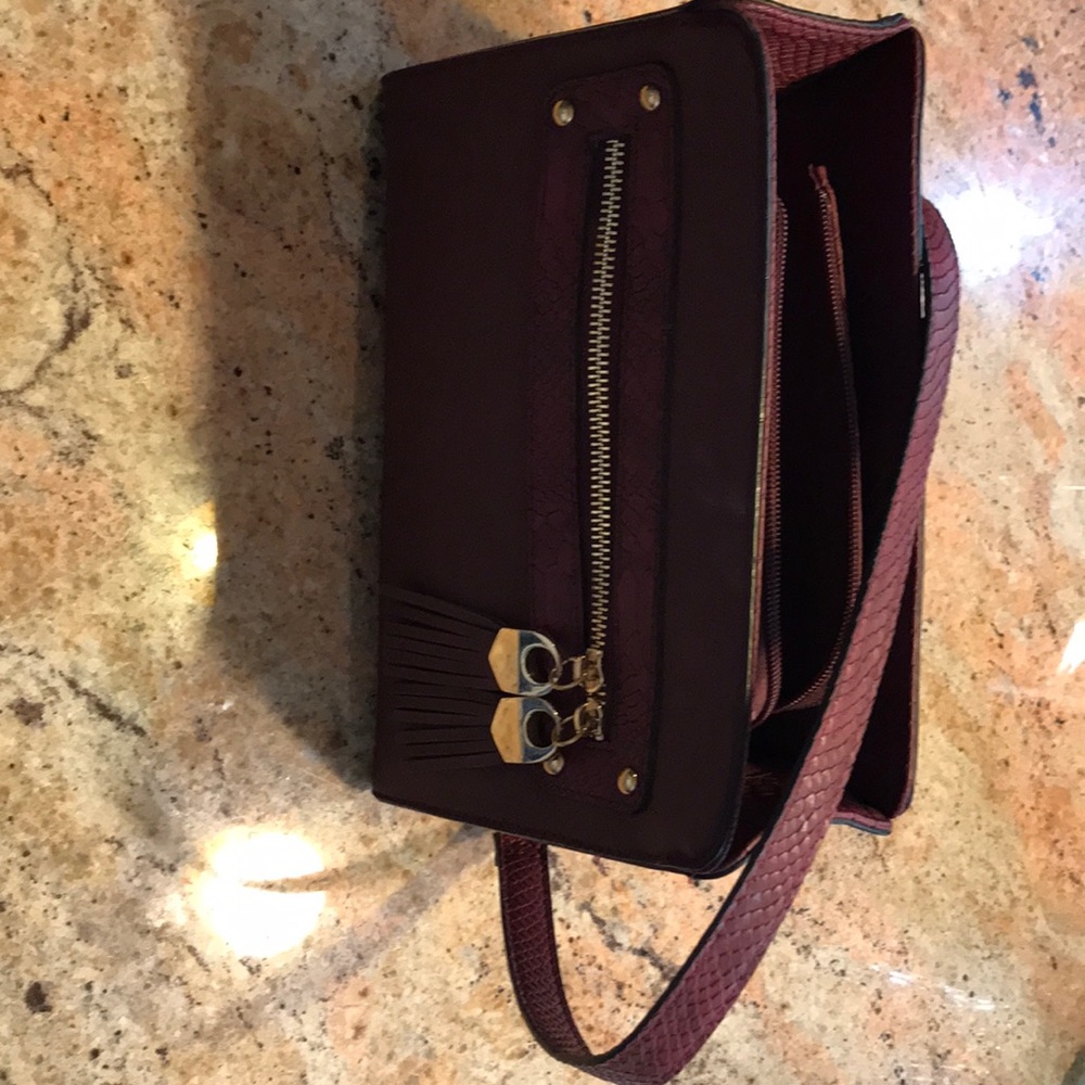 Maroon red shoulder bag